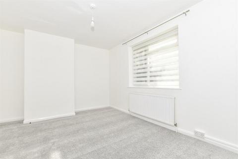 2 bedroom terraced house to rent, Darnley Road, Rochester ME2