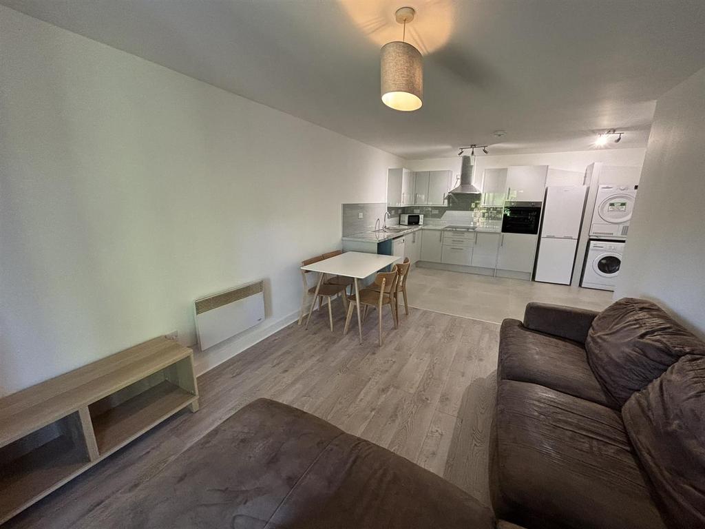 Lounge Kitchen