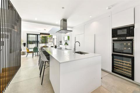 4 bedroom terraced house for sale, Waterford Road, London, SW6