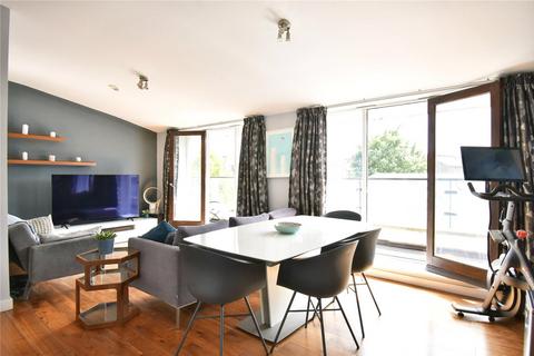 2 bedroom apartment for sale, Old Station Way, London, SW4