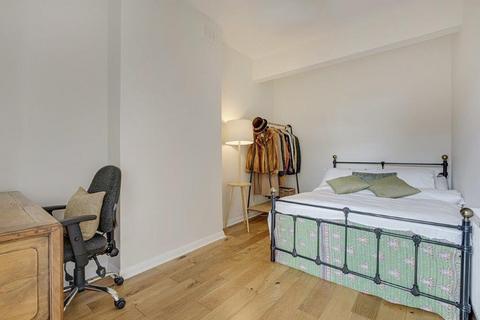 66a Trinity Road, London, N22 8XX