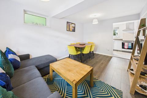 undefined, Counters Close, Boxmoor, HP1