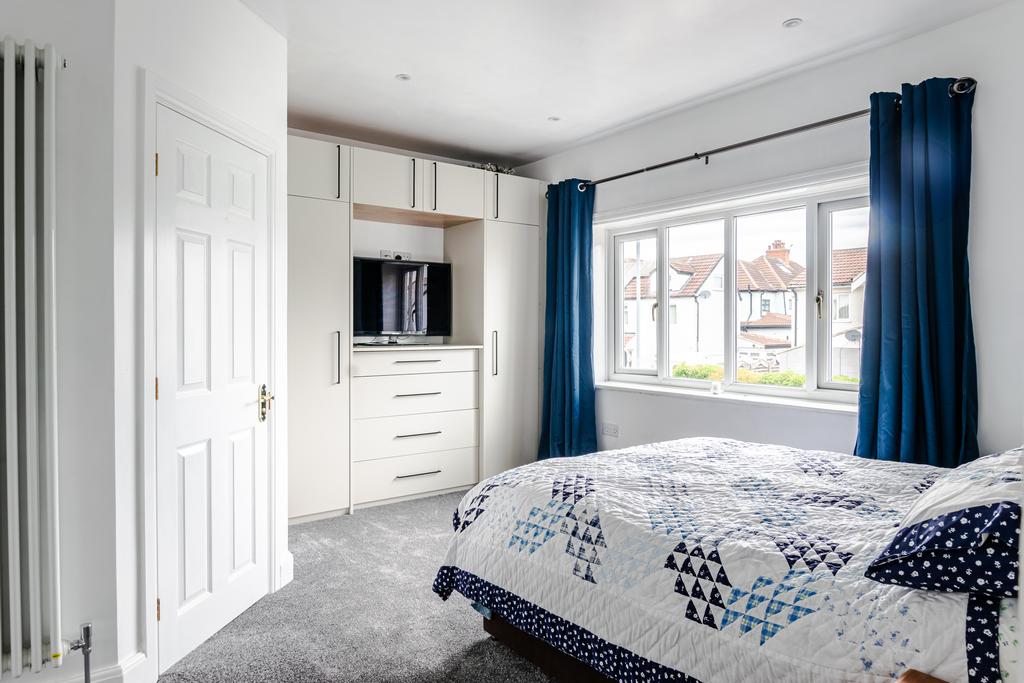 Bedroom1a
