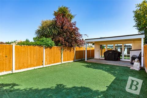 79 Stanley Avenue, Romford, RM2 5DJ