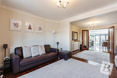79 Stanley Avenue, Romford, RM2 5DJ