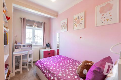 79 Stanley Avenue, Romford, RM2 5DJ