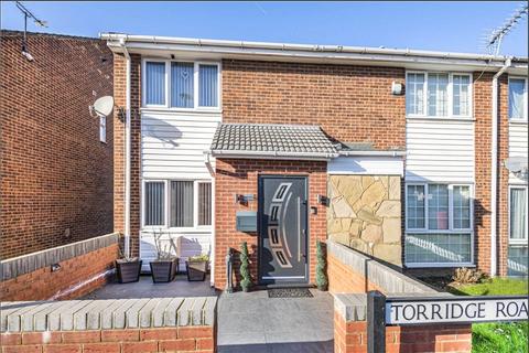3 bedroom house to rent, Torridge Road, Slough, SL3