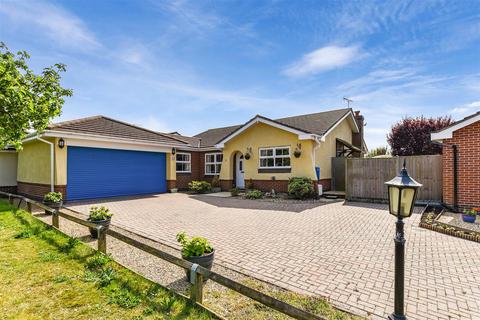3 bedroom detached bungalow for sale, Mant Close, Climping