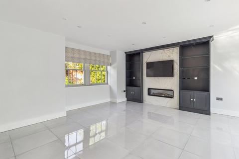3 bedroom terraced house to rent, Windsor End, Beaconsfield, Buckinghamshire, HP9