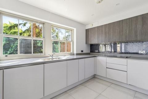 3 bedroom terraced house to rent, Windsor End, Beaconsfield, Buckinghamshire, HP9