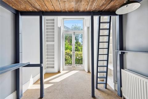12b Petherton Road, London, N5 2RD