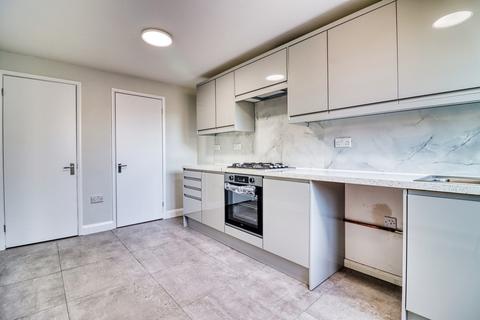 4 bedroom terraced house to rent, Maree Close, Milton Keynes MK2