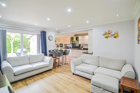 46 Ashberry Drive, Appleton Thorn, Warrington, WA4 4QS