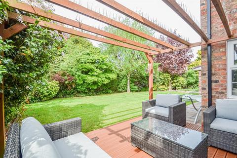 46 Ashberry Drive, Appleton Thorn, Warrington, WA4 4QS