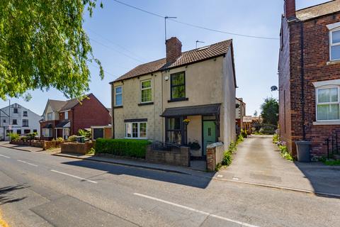 7 Main Street, Carlton, Wakefield, WF3 3RW