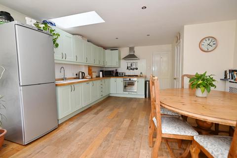 6 Walpole Crescent, Teddington, TW11 8PH
