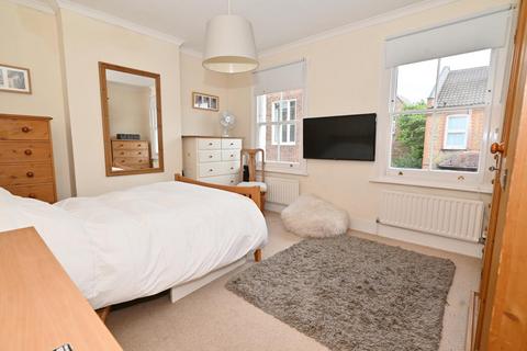 6 Walpole Crescent, Teddington, TW11 8PH