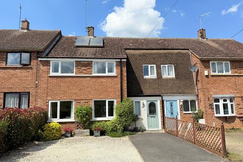 Hillside Crescent, Nether Heyford, NN7 3LS