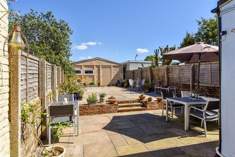 3 bedroom house for sale, Bognor Road, Chichester