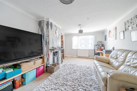 7 Queens Road, Devizes, SN10 5HW