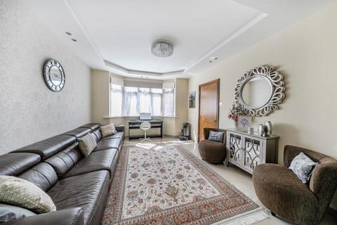 94 Ravenscroft Avenue, Wembley, HA9 9TG