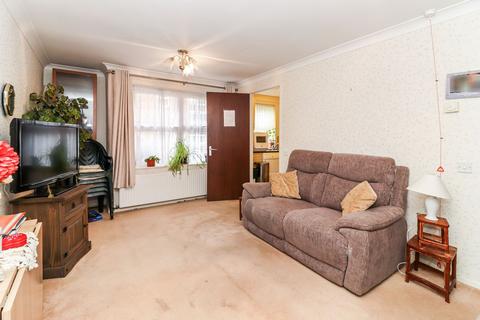 2 bedroom ground floor flat for sale, Lower High Street, Watford, WD17
