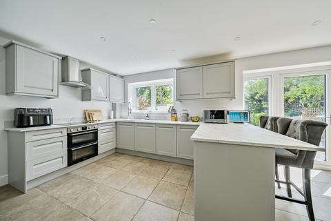 23 Meadow Lane, Edenbridge, TN8 6HT
