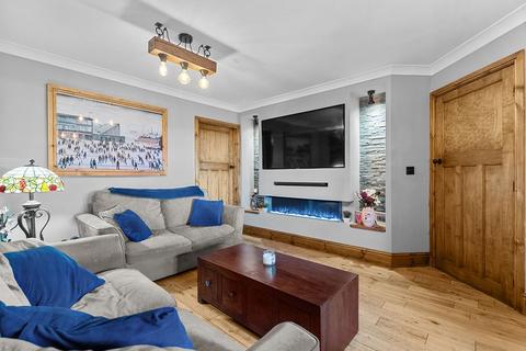 4 bedroom mews for sale, Higher Clough Close, Bolton, Lancashire, BL3