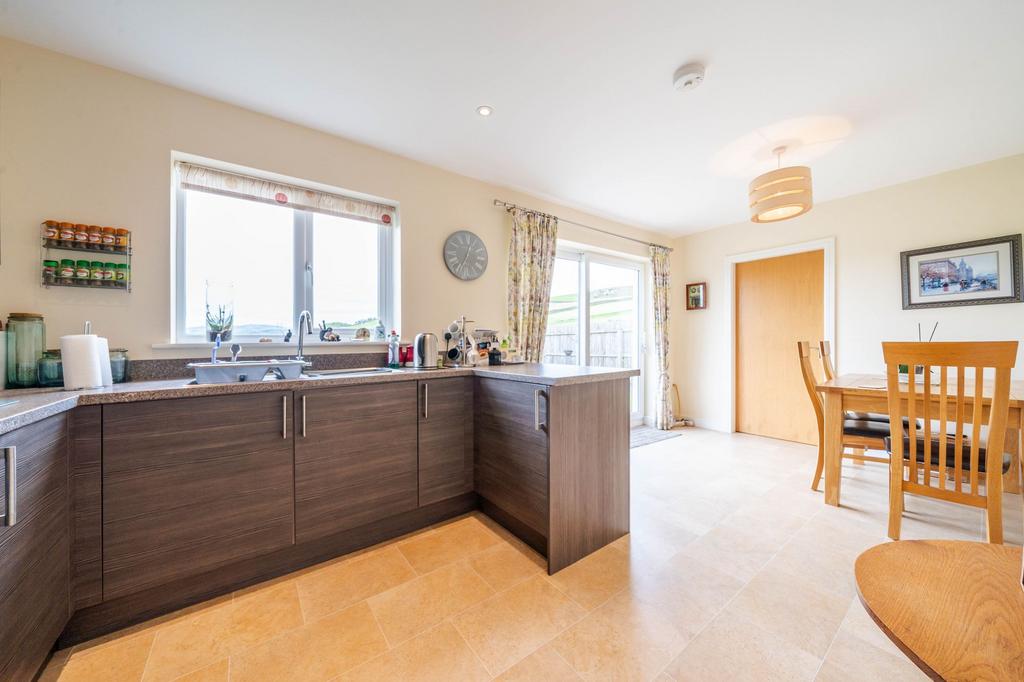 Kitchen diner