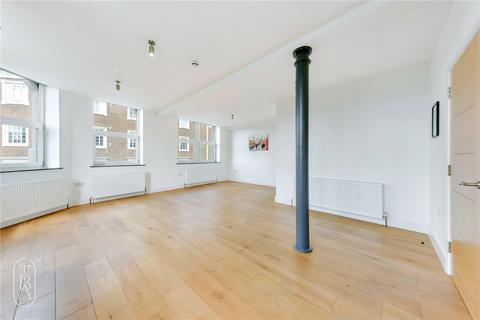 Studio to rent, Goswell Road, London, EC1V