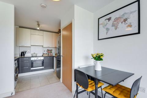 1 bedroom apartment for sale, at 45 Parkside Court, 15 Booth Road, London E16