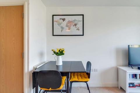 1 bedroom apartment for sale, at 45 Parkside Court, 15 Booth Road, London E16
