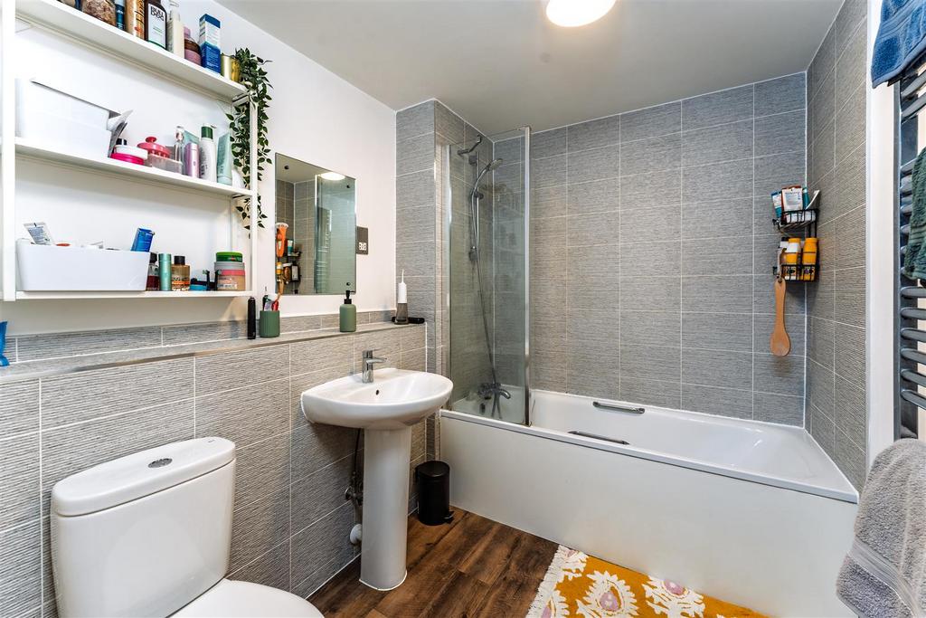 22 Sorrell Place BS34 8 AB -8.jpg