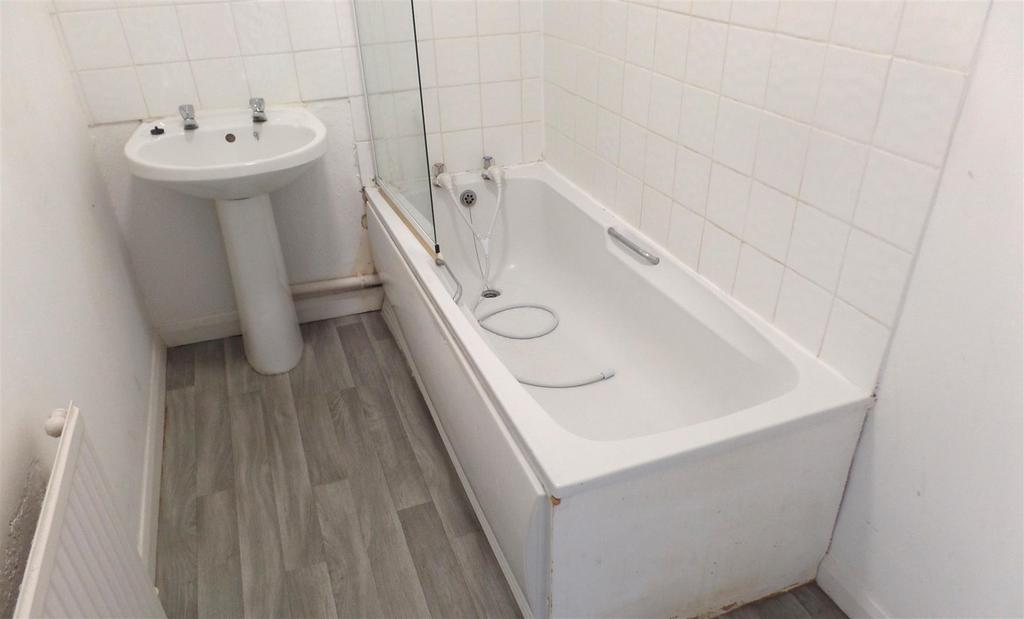 Bathroom.JPG