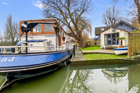 2 bedroom houseboat for sale, Lammas Drive, Staines-upon-Thames TW18