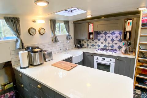 2 bedroom houseboat for sale, Lammas Drive, Staines-upon-Thames TW18