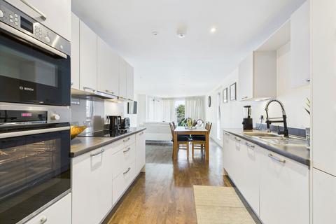 2 bedroom flat for sale, Sunbeam, South Street, Lancing, BN15 8FA
