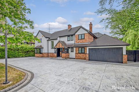 5 bedroom detached house for sale, Widworthy Hayes, Hutton Mount, CM13