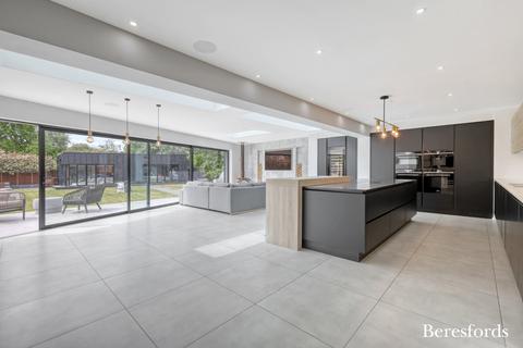 5 bedroom detached house for sale, Widworthy Hayes, Hutton Mount, CM13