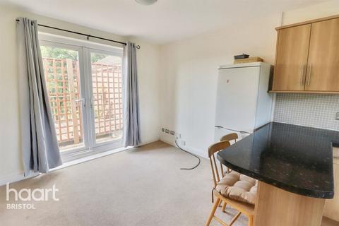 2 bedroom apartment to rent, Rochester Road, BRISTOL