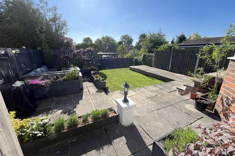 16 Mayfield View, Wyke, Bradford, BD12 9PY