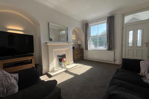 16 Mayfield View, Wyke, Bradford, BD12 9PY