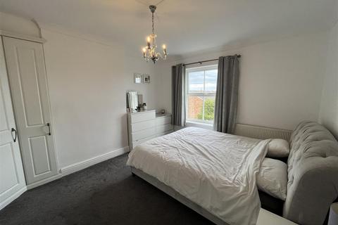 16 Mayfield View, Wyke, Bradford, BD12 9PY