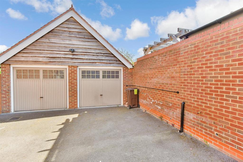 Tandem Garage