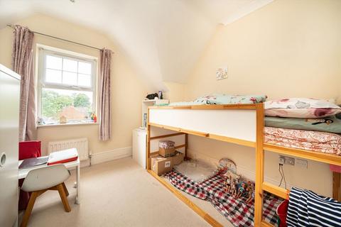 undefined, Oatlands Chase, Weybridge KT13