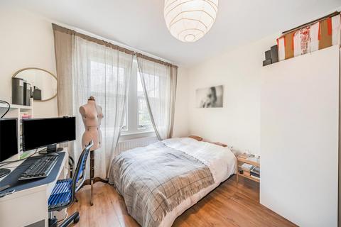 2 bedroom flat for sale, Kingscourt Road, Streatham, London, SW16