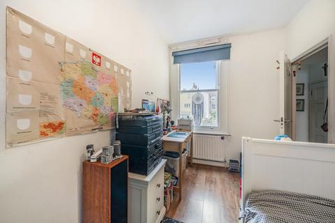 2 bedroom flat for sale, Kingscourt Road, Streatham, London, SW16