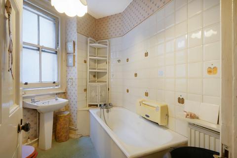 2 bedroom apartment for sale, Clarence Gate Gardens, Glentworth Street, London, NW1