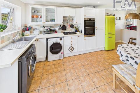 7 Nightingale Walk, Stevenage, SG2 0QE
