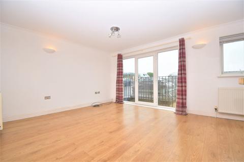 2 bedroom flat to rent, Ruskin Road Belvedere DA17